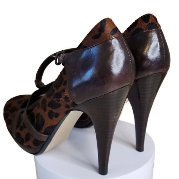Nine West- Leopard Print Dyed Hair Guffaw T Strap Heels Pumps, Size 8 - Picture 9 of 12